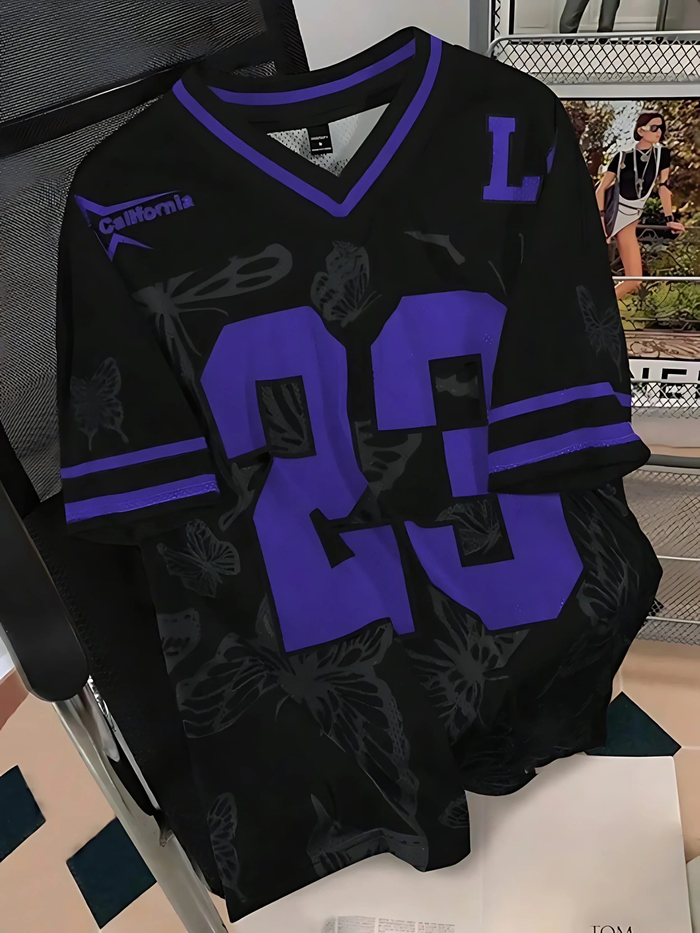 CAMISETA INFORMAL.