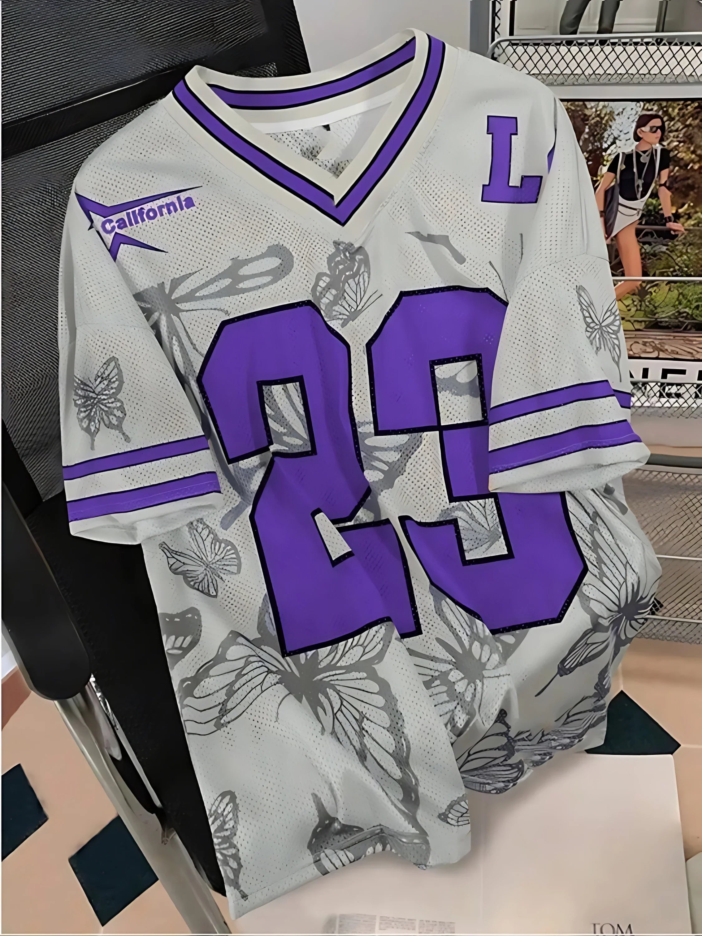 CAMISETA INFORMAL.